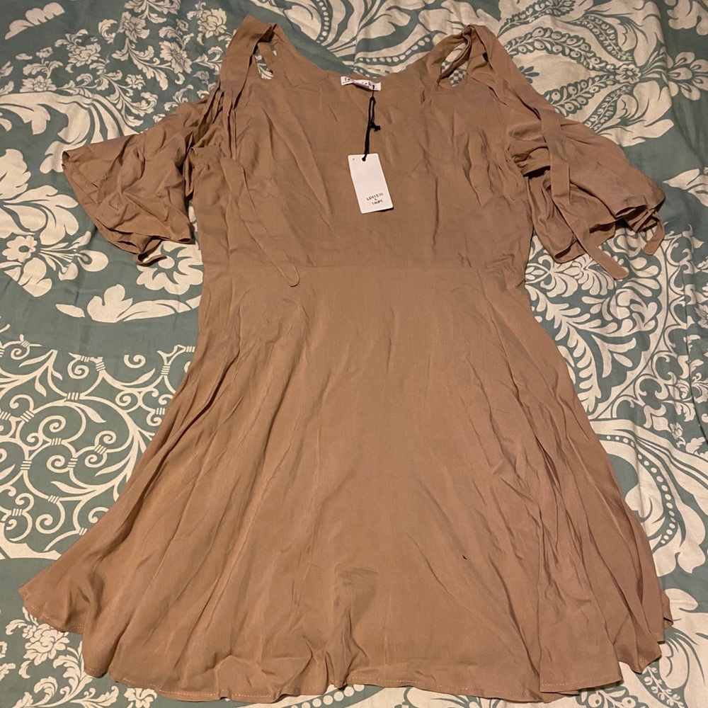 Love Riche Flutter Sleeve Dress